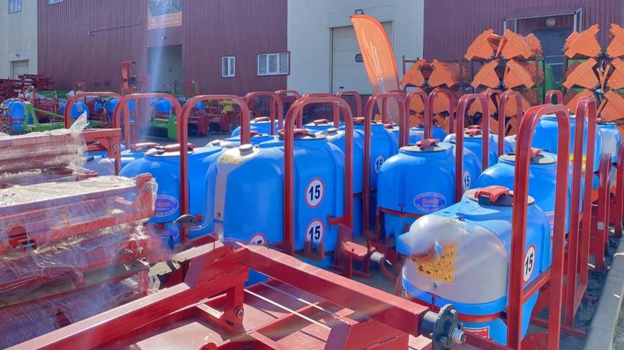 Опрыскиватель полевой навесной Biardzki P329 (300 л)